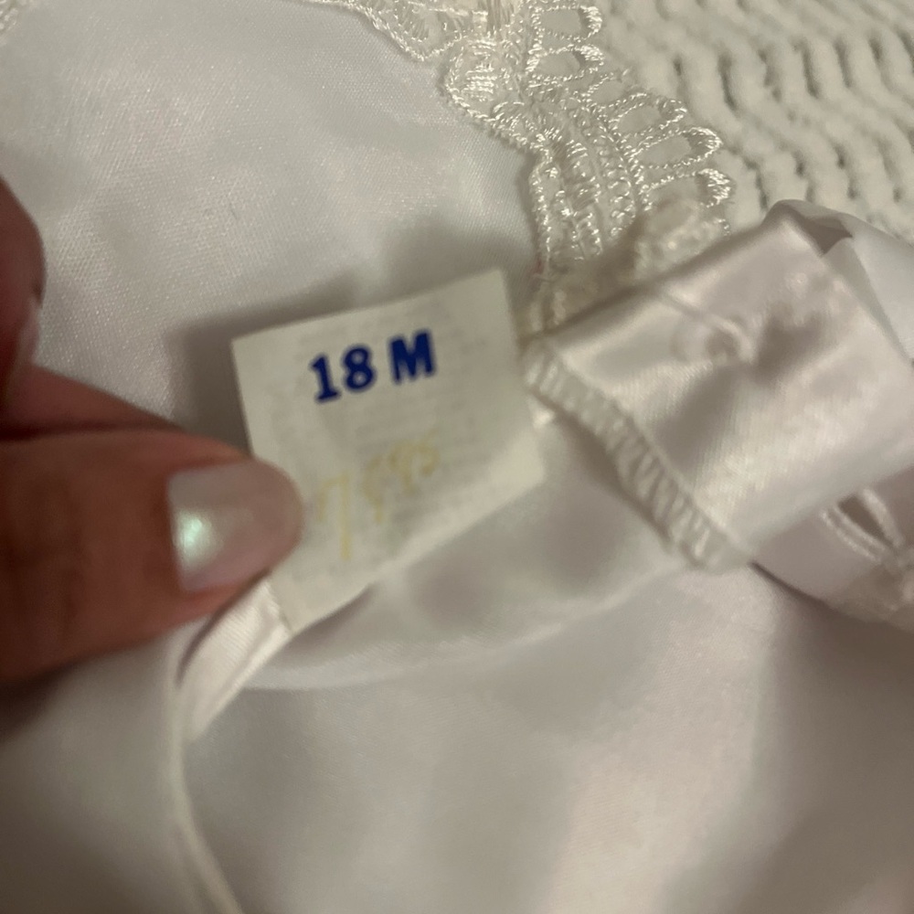 Baby Girl White Christening Baptism Short Sleeve Round Neck Gown & Bonnet Sz 18M - Picture 5 of 5
